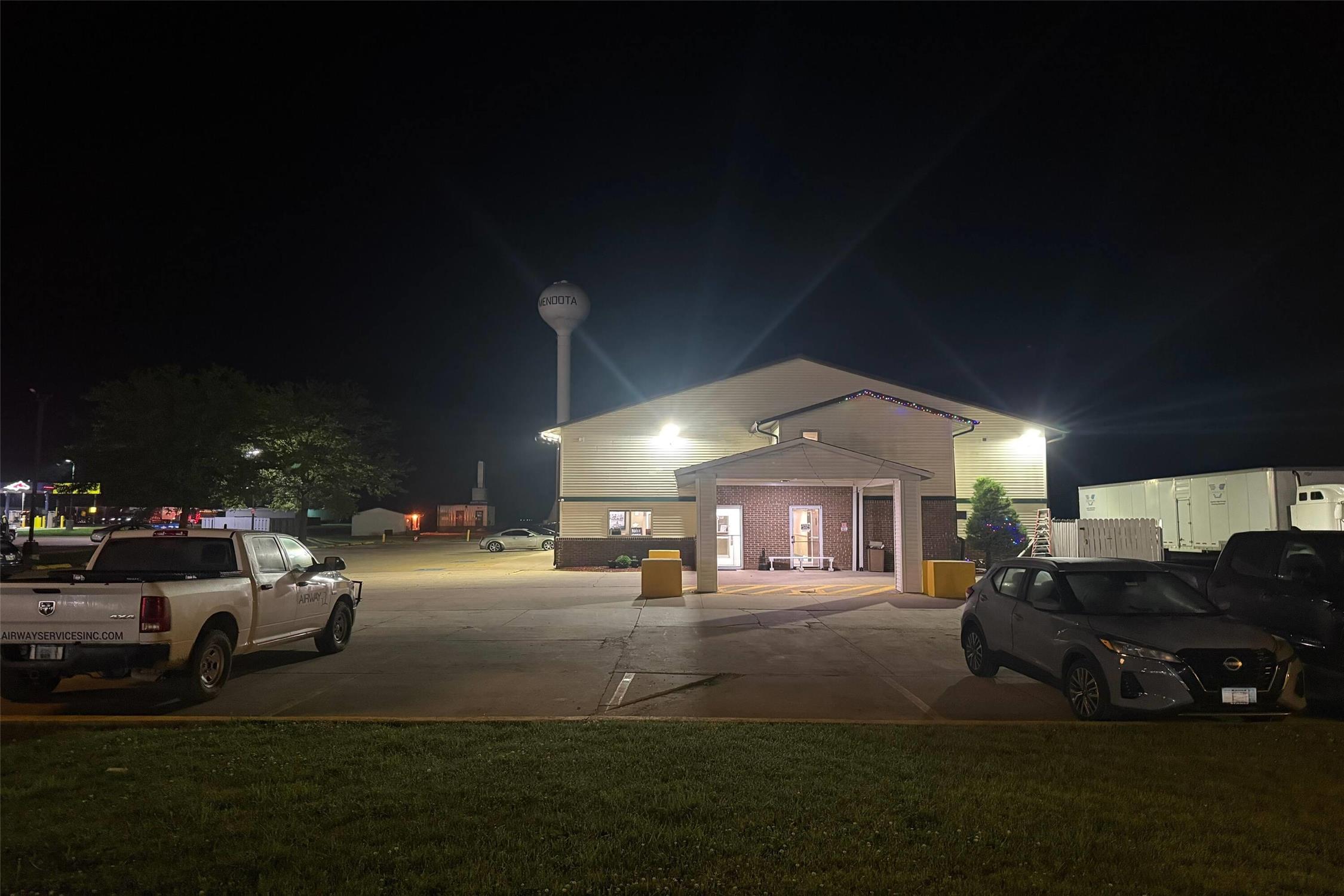 Super 8 By Wyndham Mendota 12/16