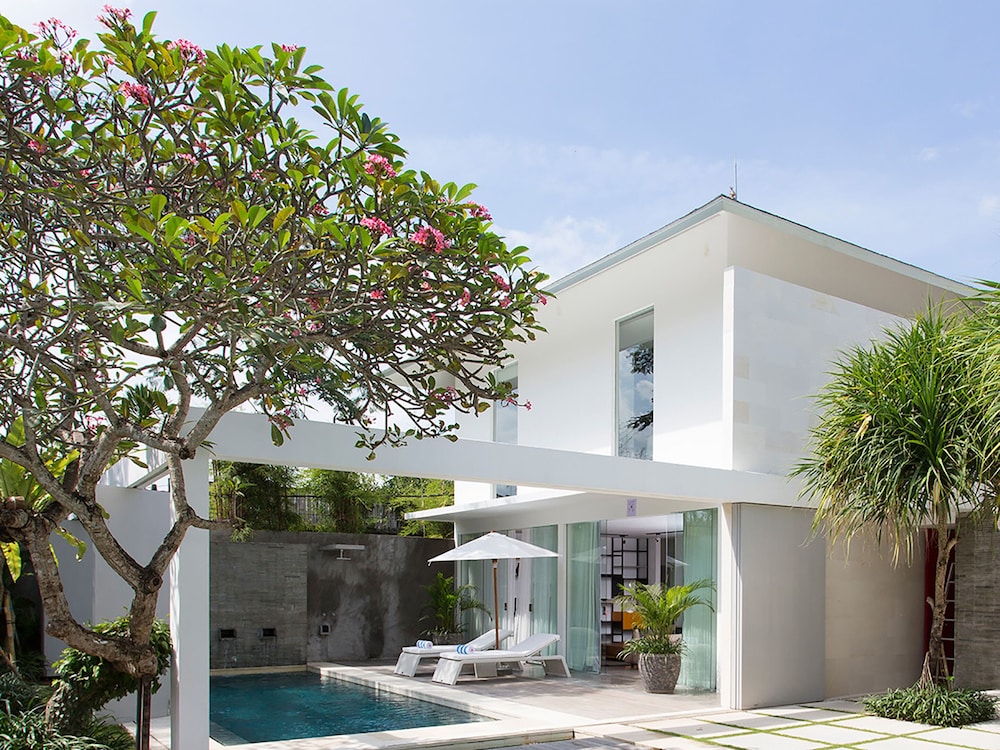 Villa Canggu 6/50
