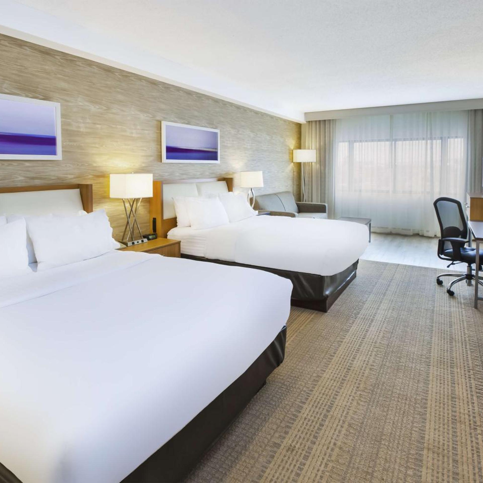 Junior Suite, 2 Queen Beds, City View, Sofa