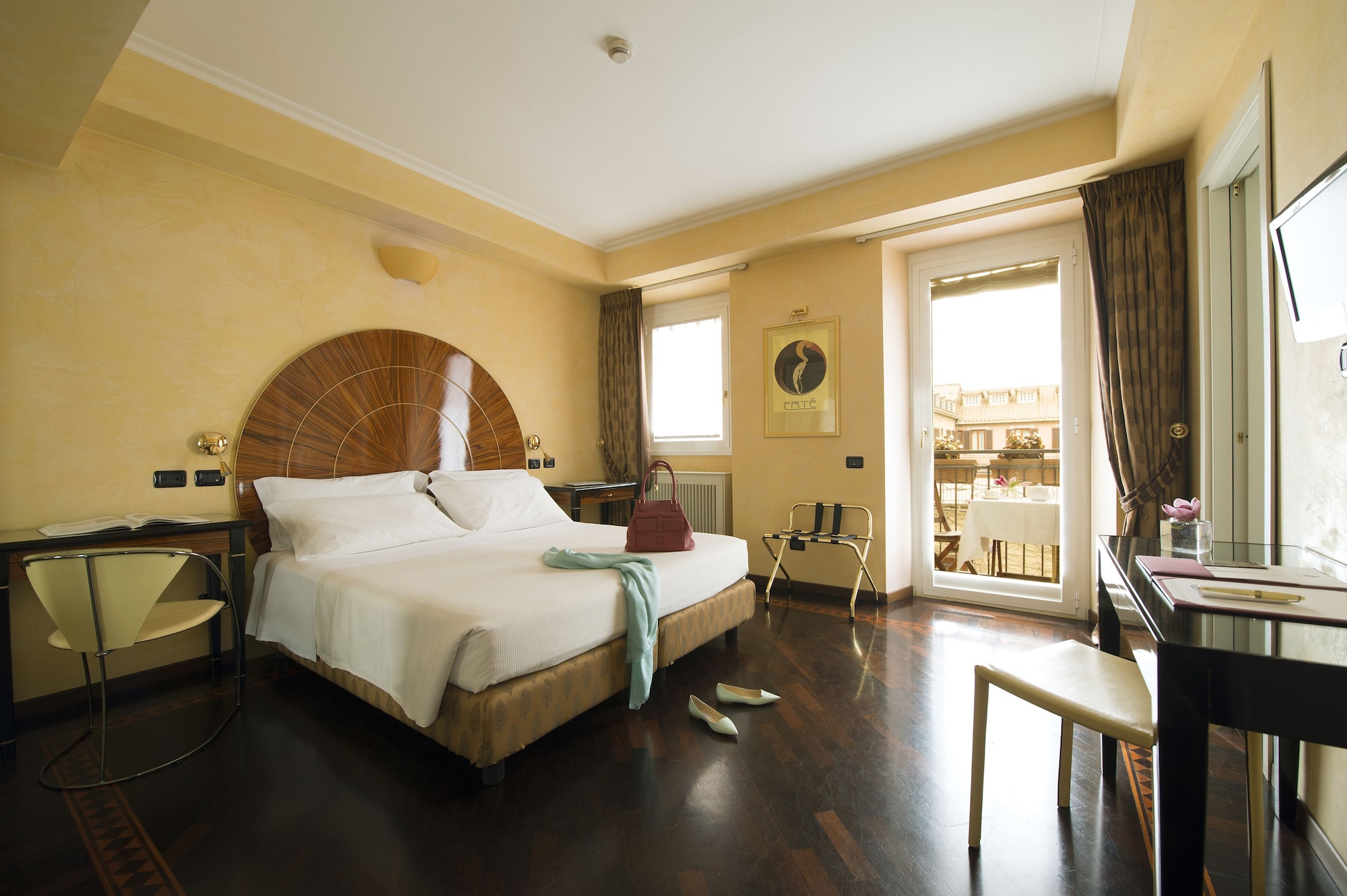 DELUXE, DOUBLE BED, BALCONY