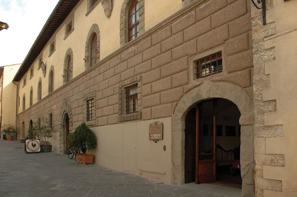 Palazzo Squarcialupi 30/43