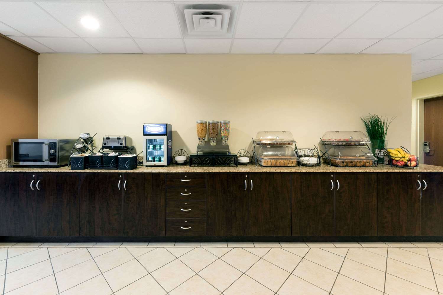 Microtel Inn & Suites by Wyndham Eagle Pass 4/23