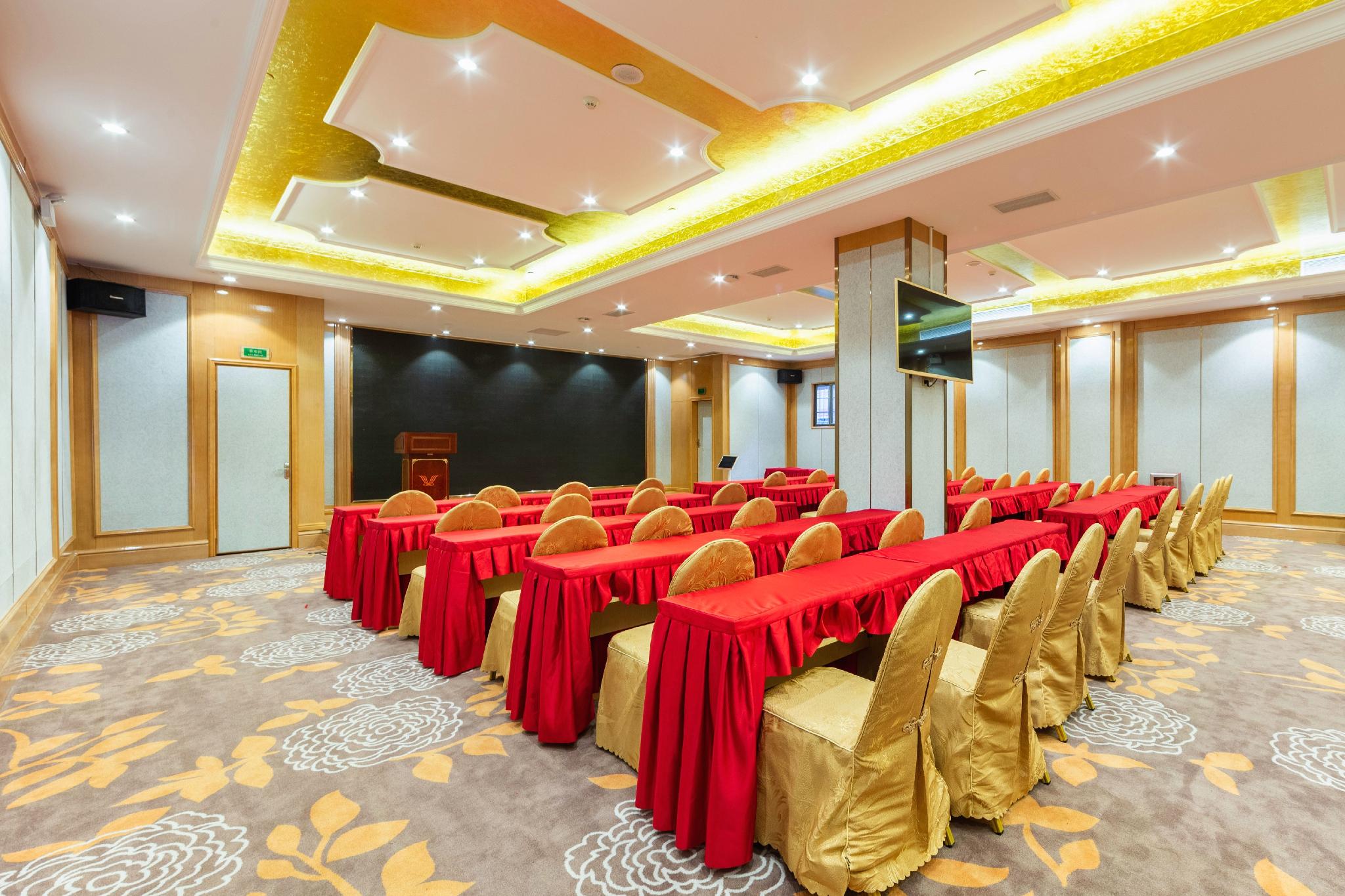Vienna Hotel (Guangzhou Huangpu Free Trade Zone Xiayuan Subway Station) 31/38