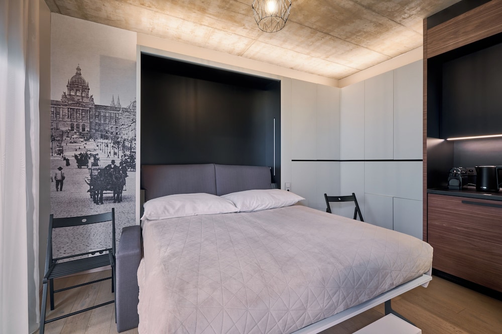Design, Queen Bed