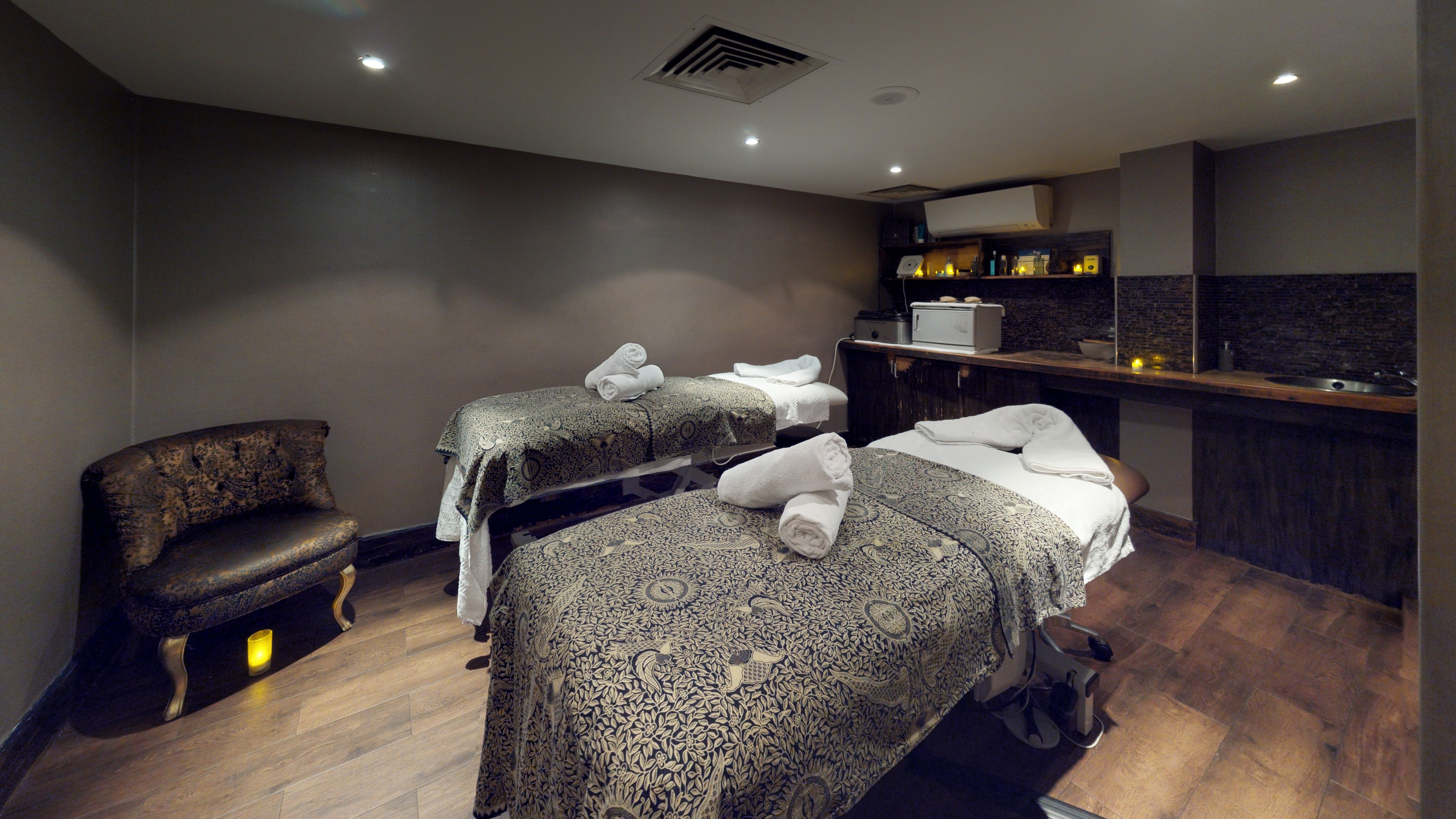Holiday Inn London - Kensington High St. by IHG 37/81