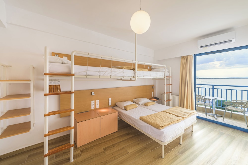 Hotel Sissy Kamena Vourla 7/50