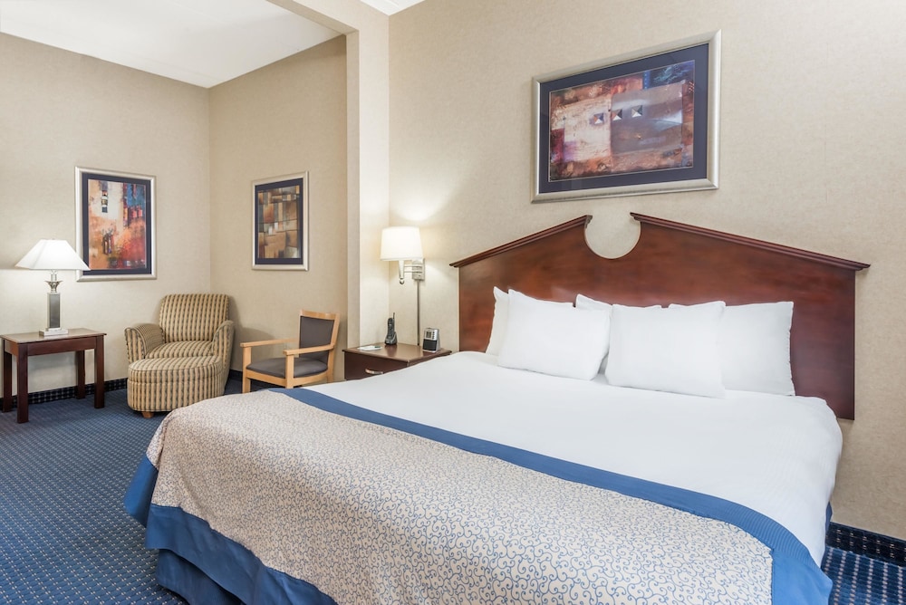Wingate by Wyndham Erie 13/53