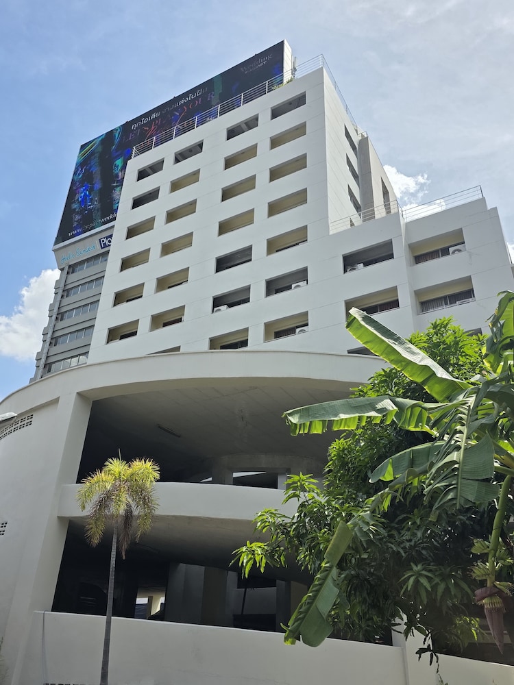 Interchange Tower Serviced Apartment 5/49