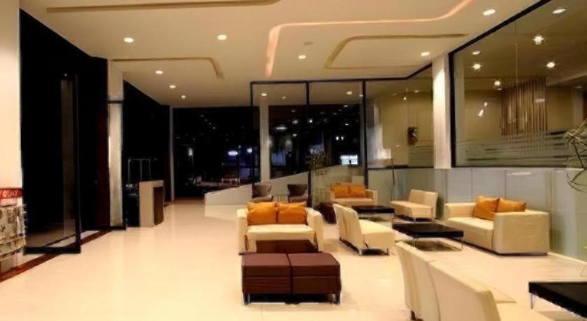 The Regent Hotel Ubonratchathani 48/66