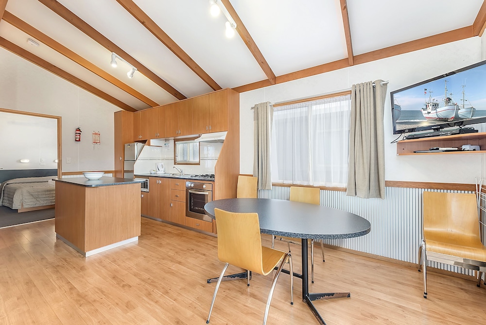 APOLLO BAY HOLIDAY PARK 36/50