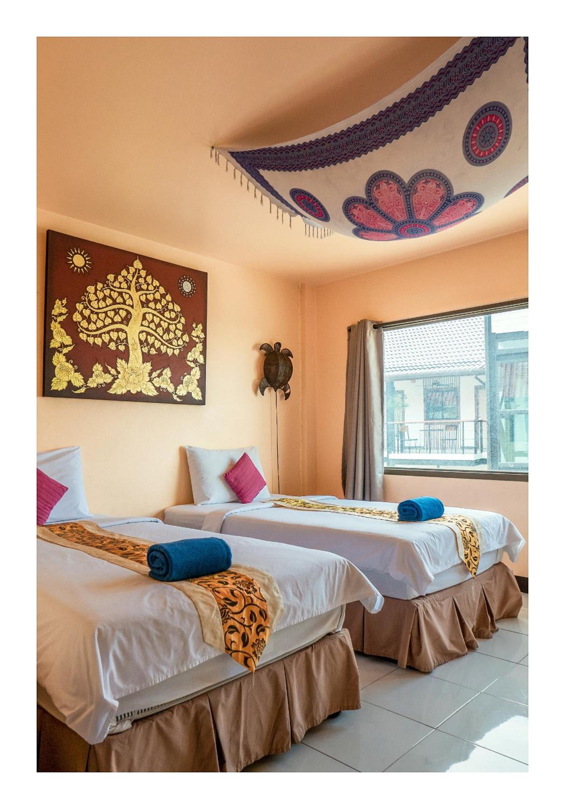 Room, Twin Beds