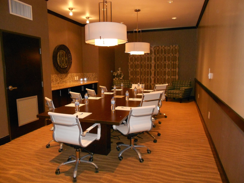 Holiday Inn Express Hotel Suites Corpus Christi North 40/44