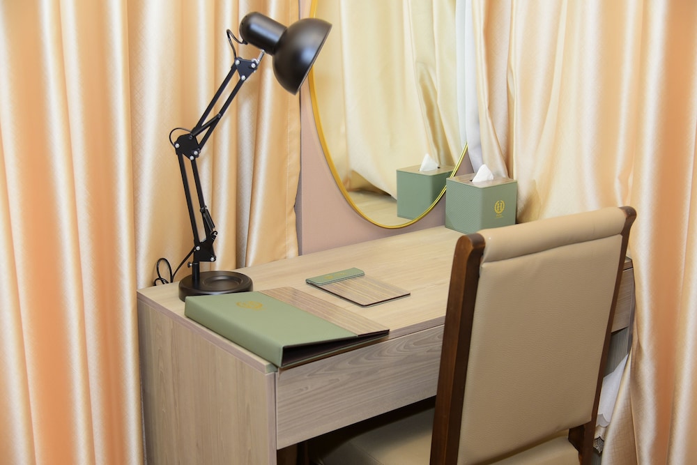 Hera Luxury Hotel 25/50