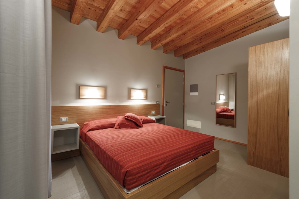 Le Scuole - Collemassari Hospitality 7/15