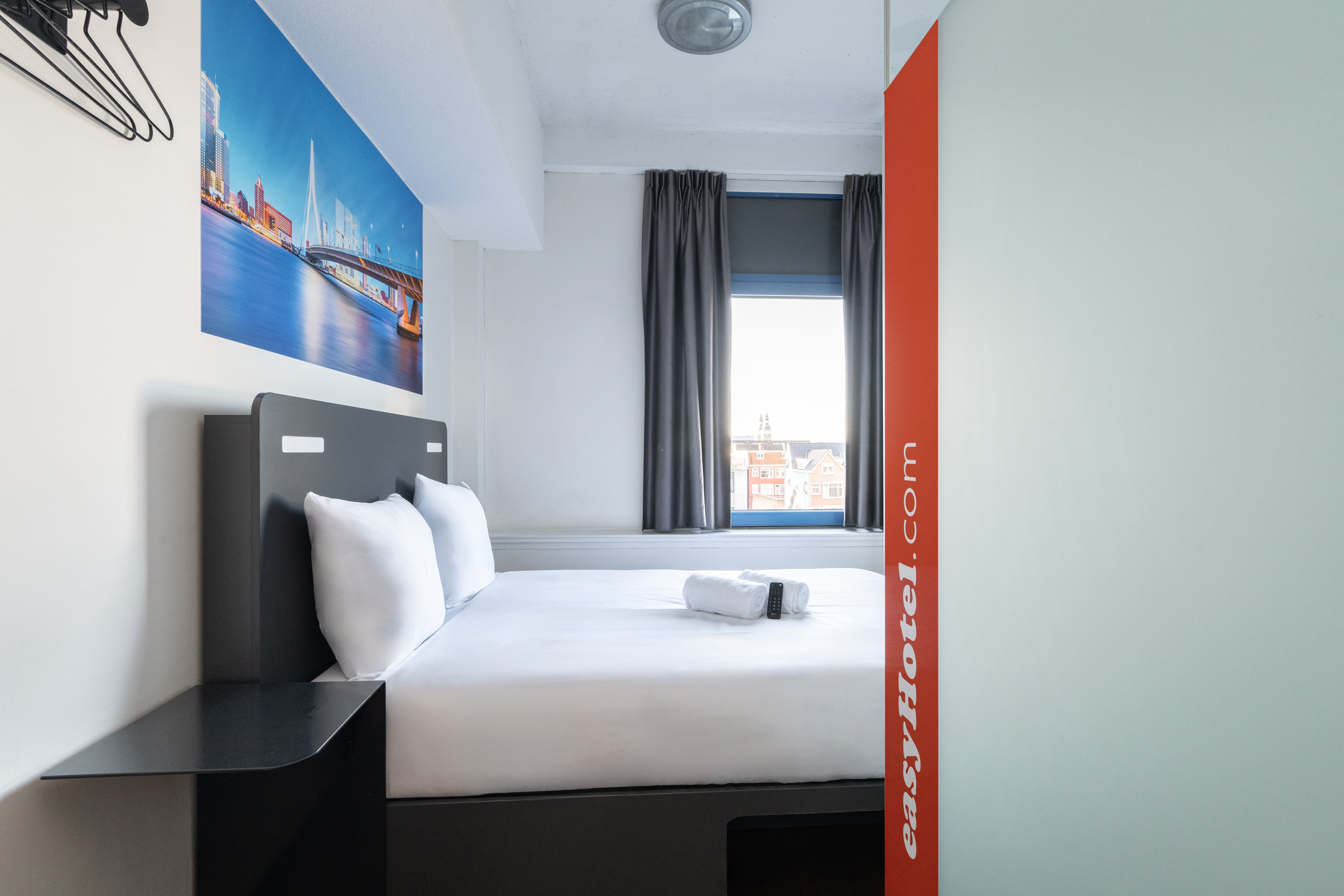 easyHotel Rotterdam City Centre 6/15