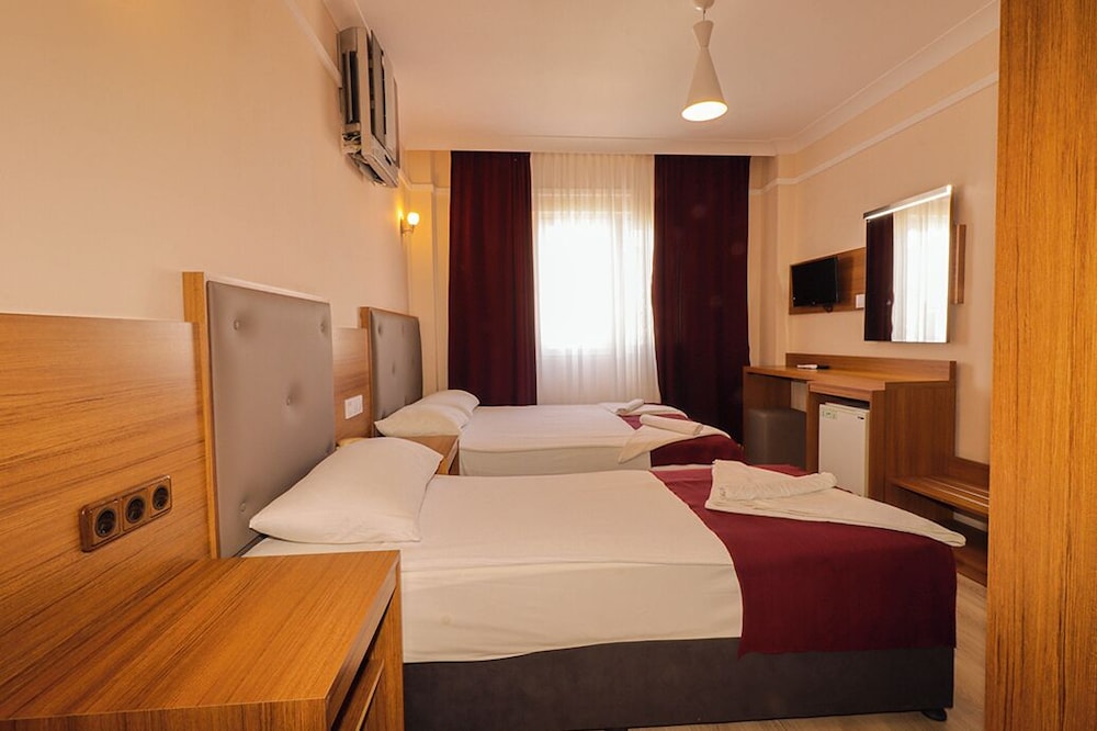 Throne Beach Resort and Spa 13/50