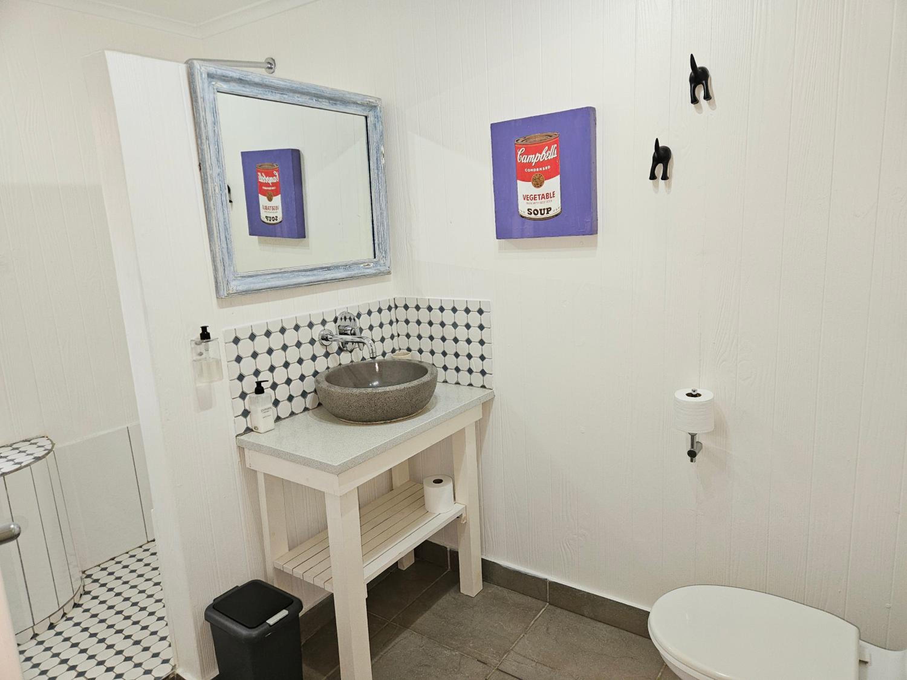 Stannards Guest Lodge 49/50