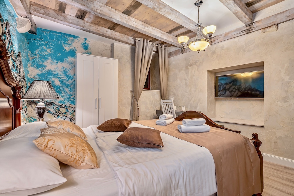 Historic Plaza Varos Split - Adults Only 21/57
