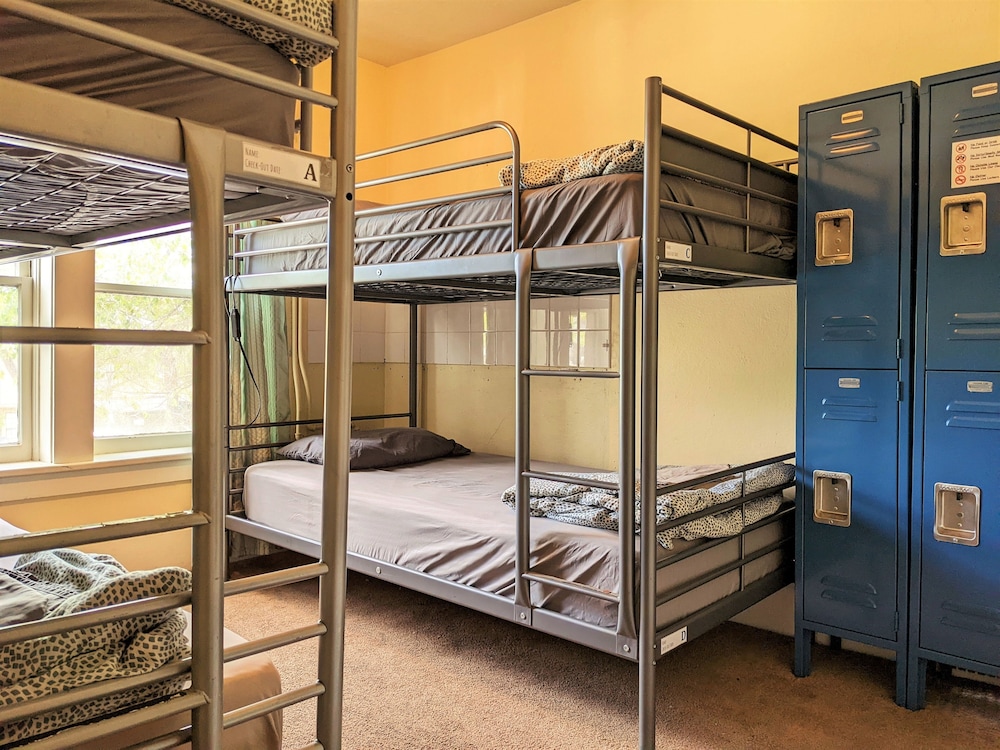 Bunk & Brew Historic Lucas House 29/71