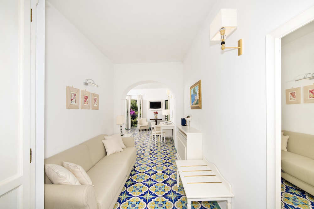Savoia Hotel 57/80