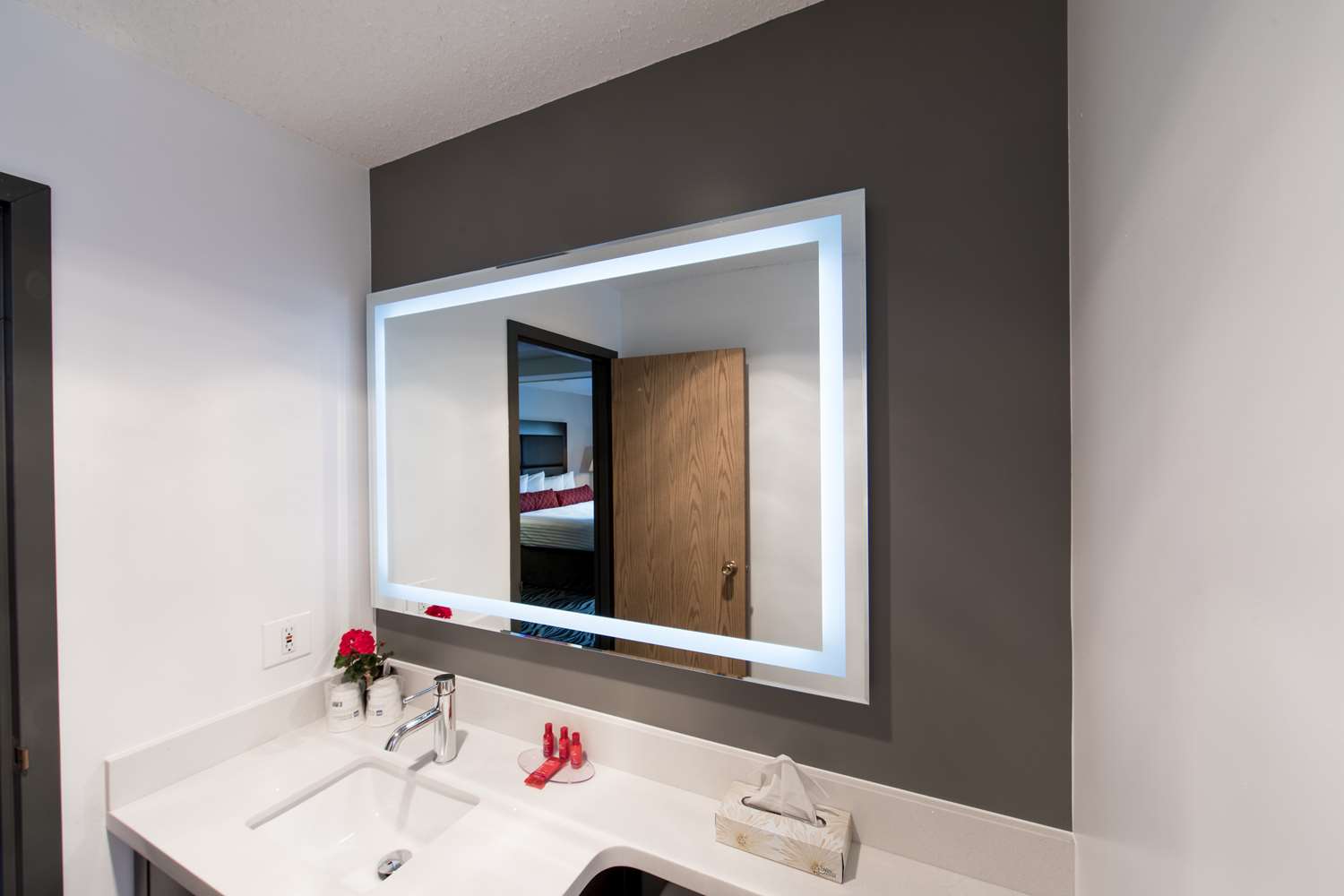 SureStay Hotel by Best Western Castlegar 43/44