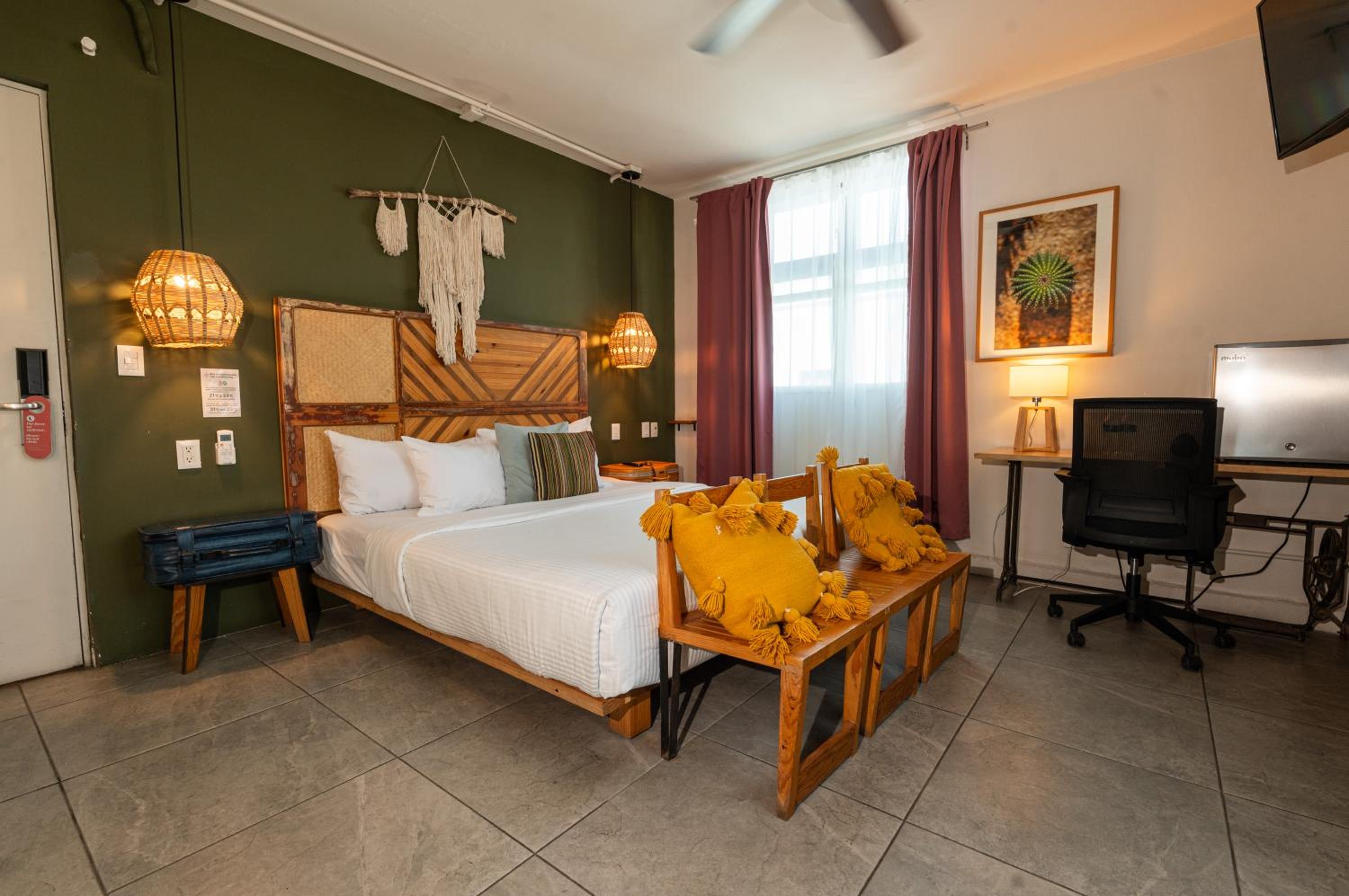 Unique, Queen Bed، Selina Oaxaca 7/9
