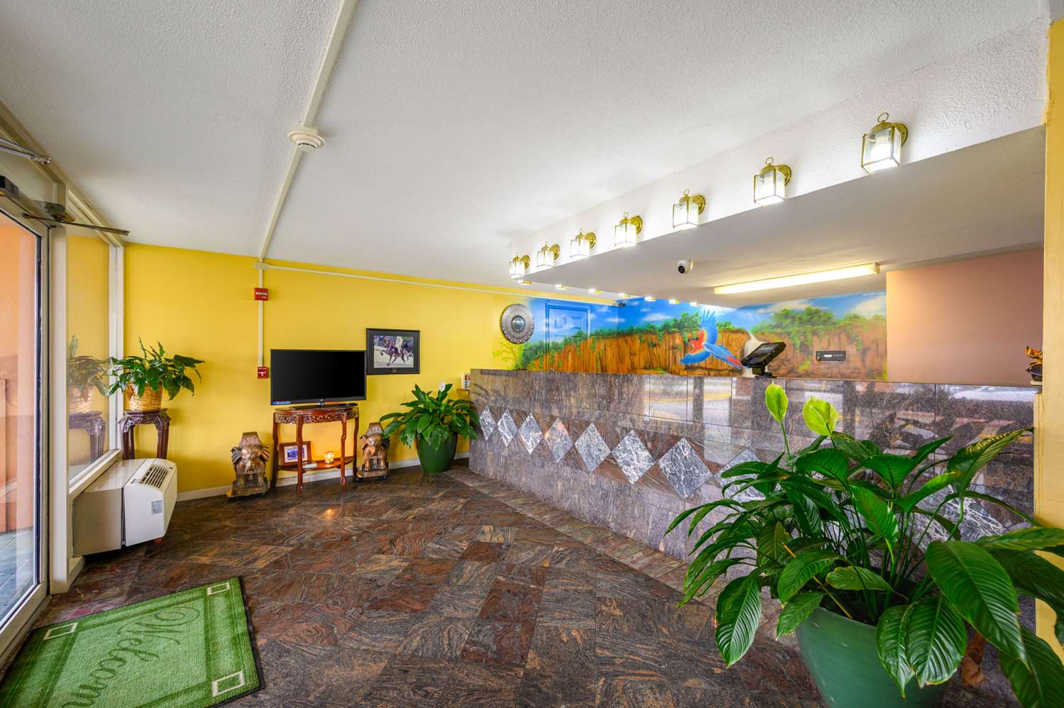 Econo Lodge Decatur South 11/28