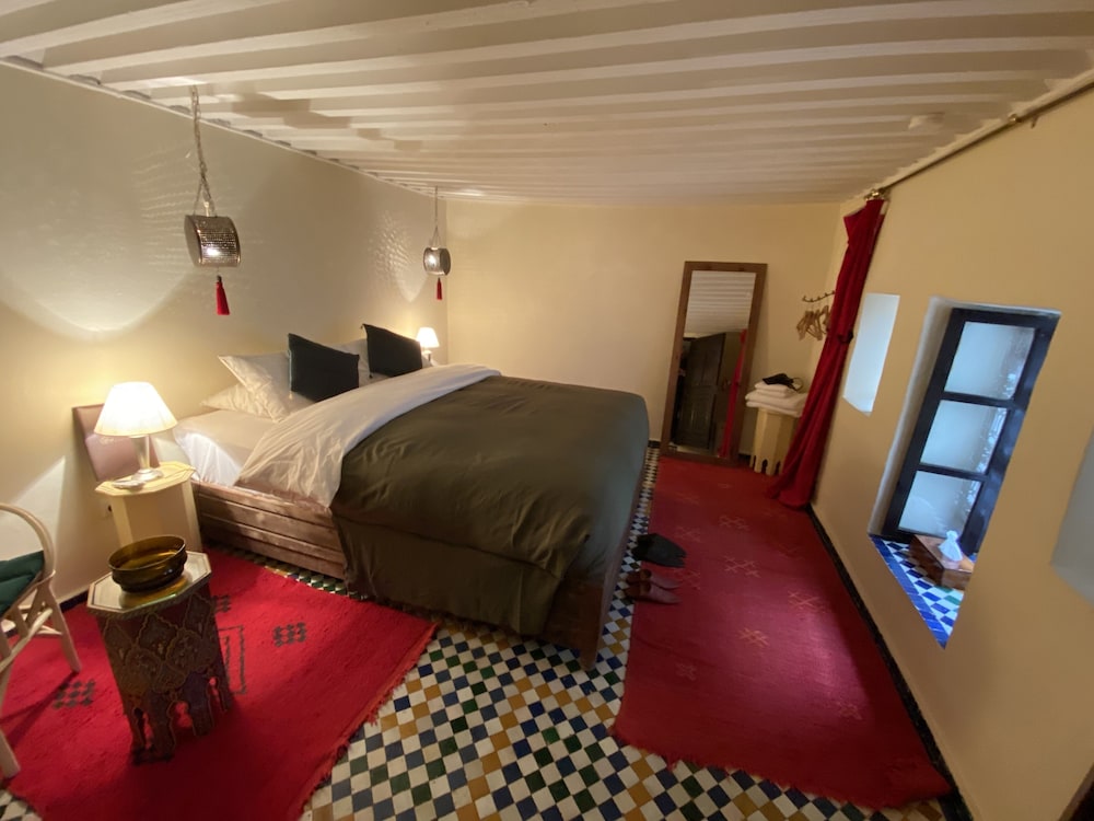BASIC, DOUBLE BED