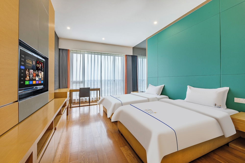 Estay Residence Poly World Trading Center 15/64