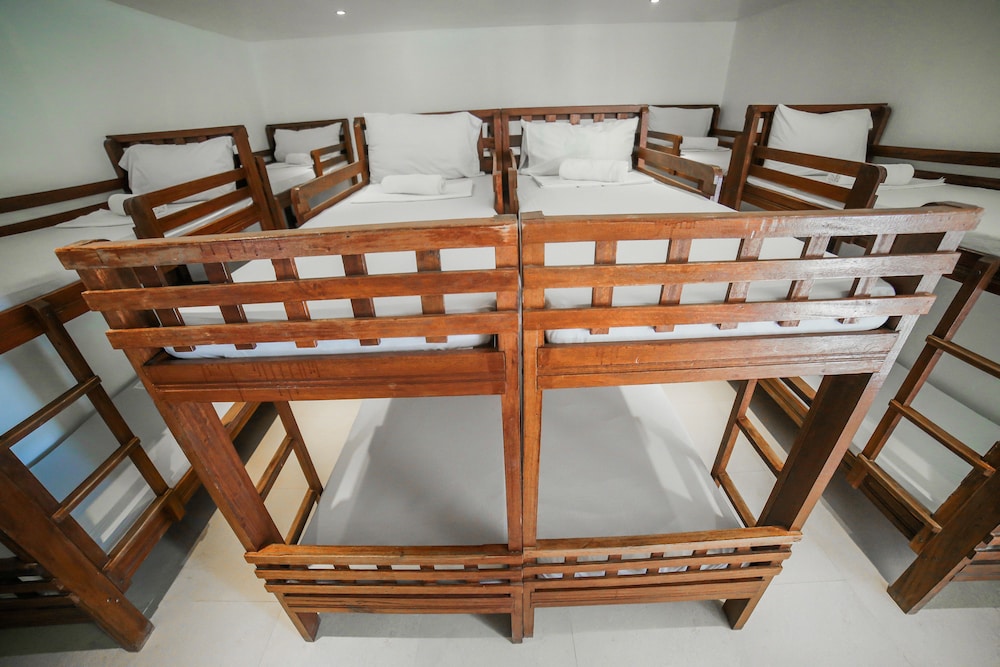 Bataan White Corals Beach Resort 27/42