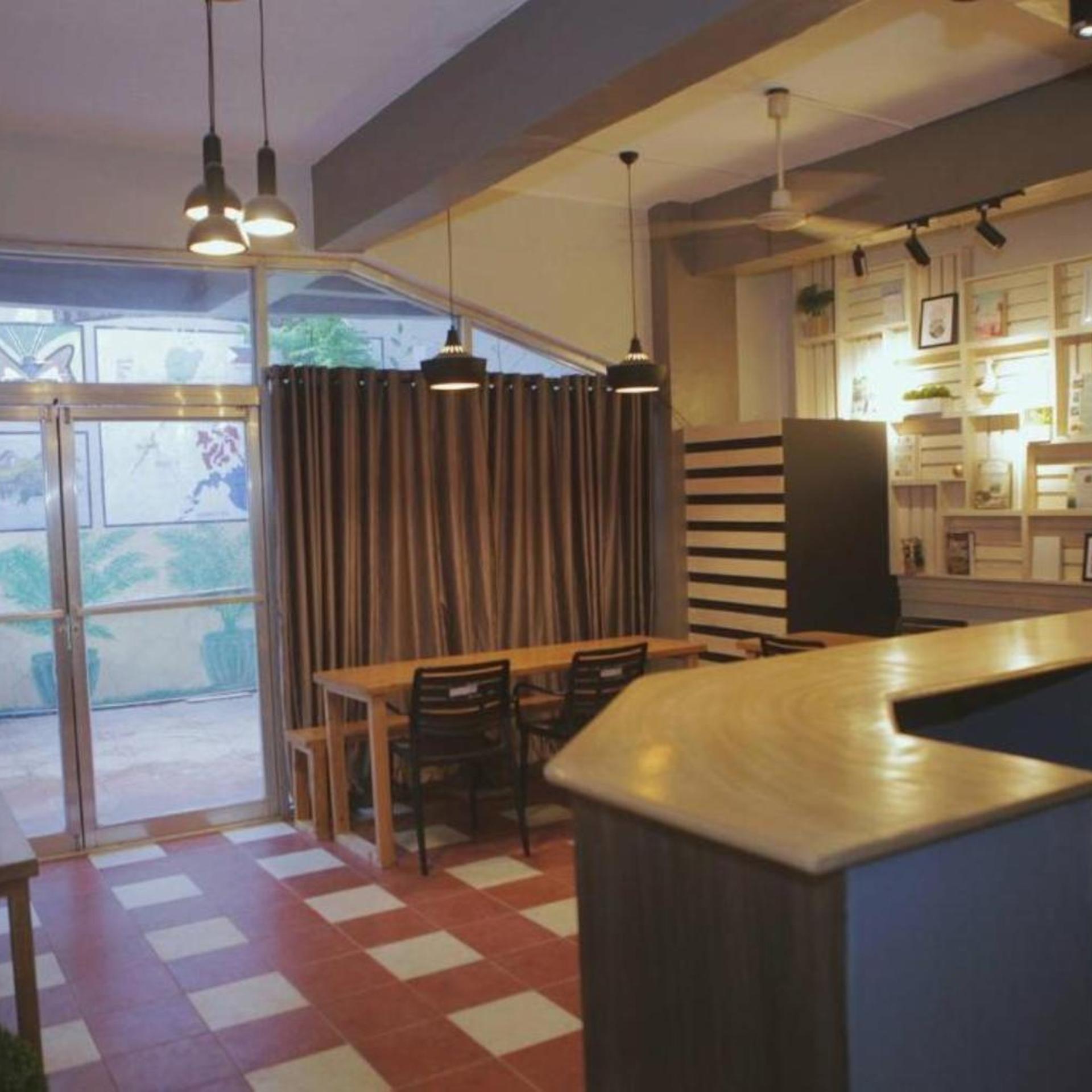 Bunks Hostel - Adults Only 7/25