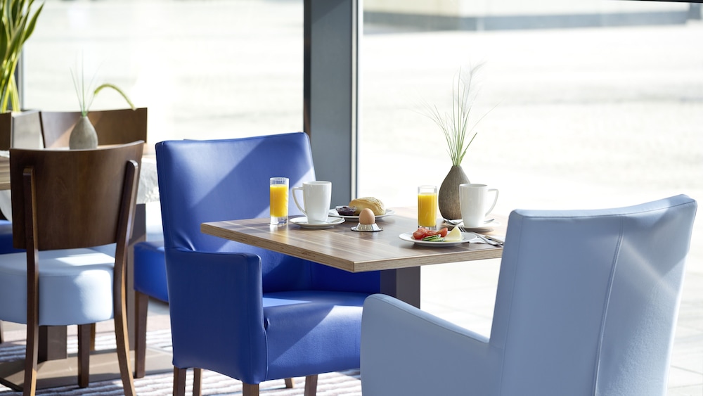 HOLIDAY INN EXPRESS SINGEN 50/72