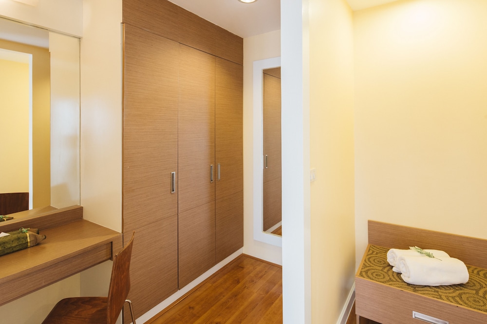 Clef Hotel 50/50