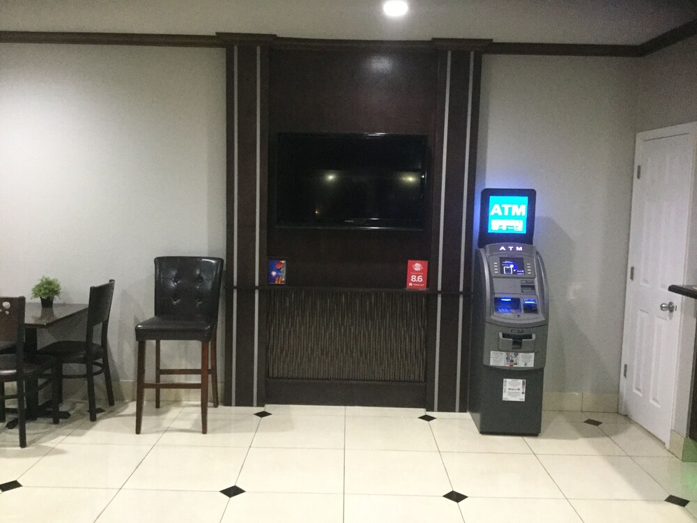 Muskogee Inn And Suites 21/30