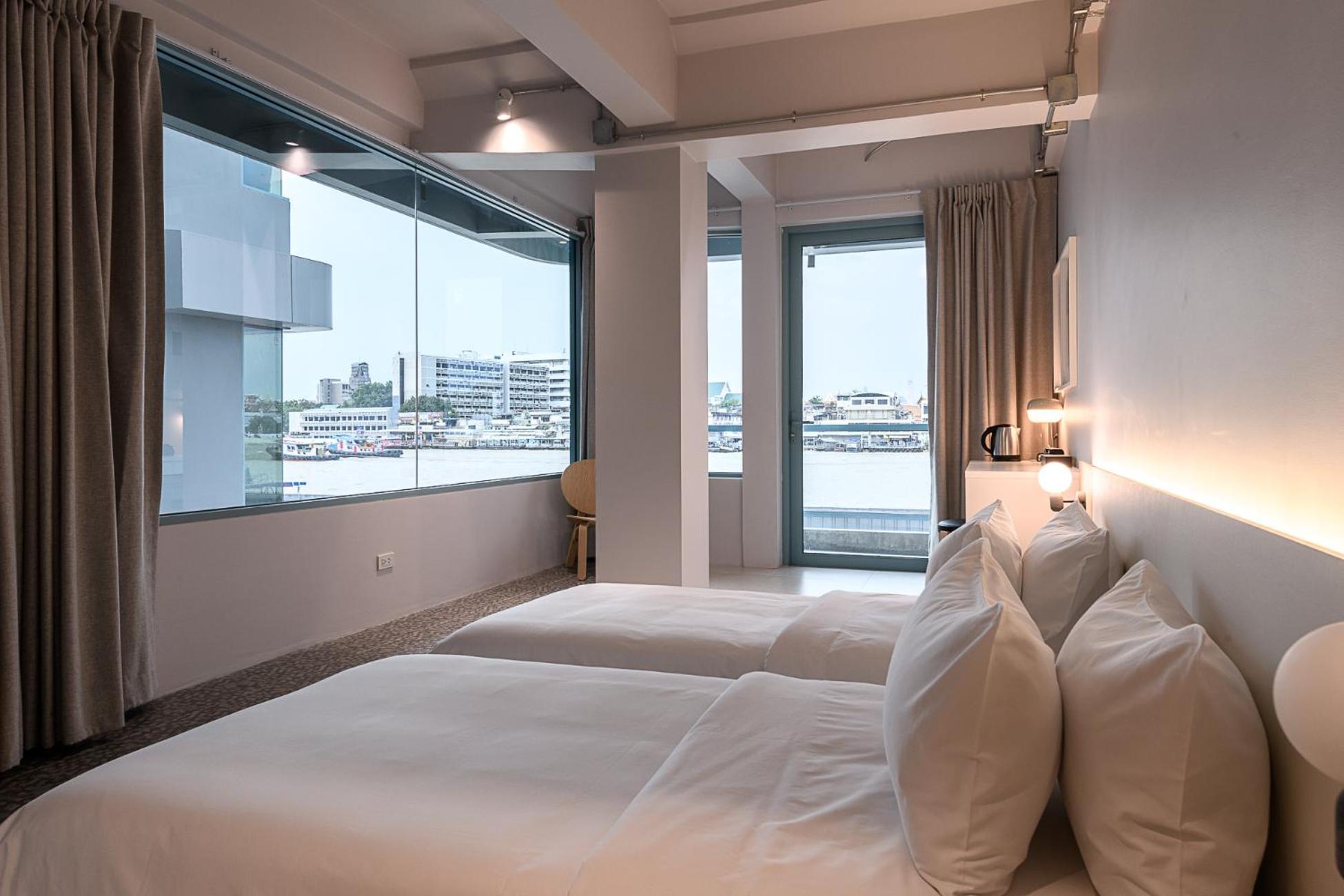 Grand, Suite, Triple, 6 Beds, River Front