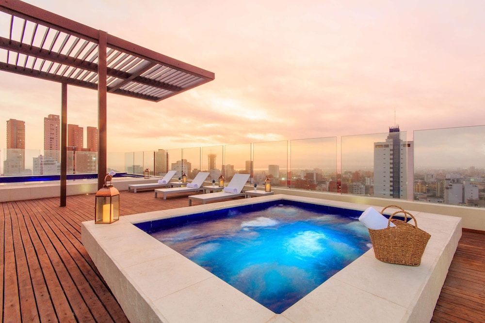 NH Collection Barranquilla Smartsuites Royal 24/50