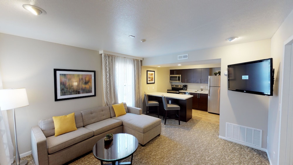 Chase Suite Hotel Newark 24/52