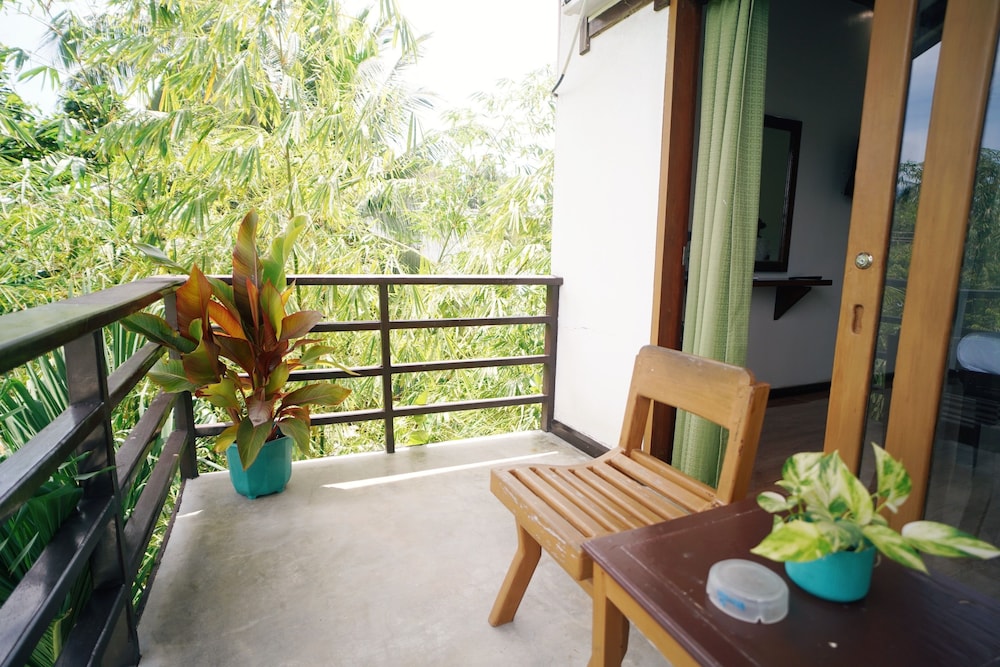 Point 303 Surf Resort 36/50