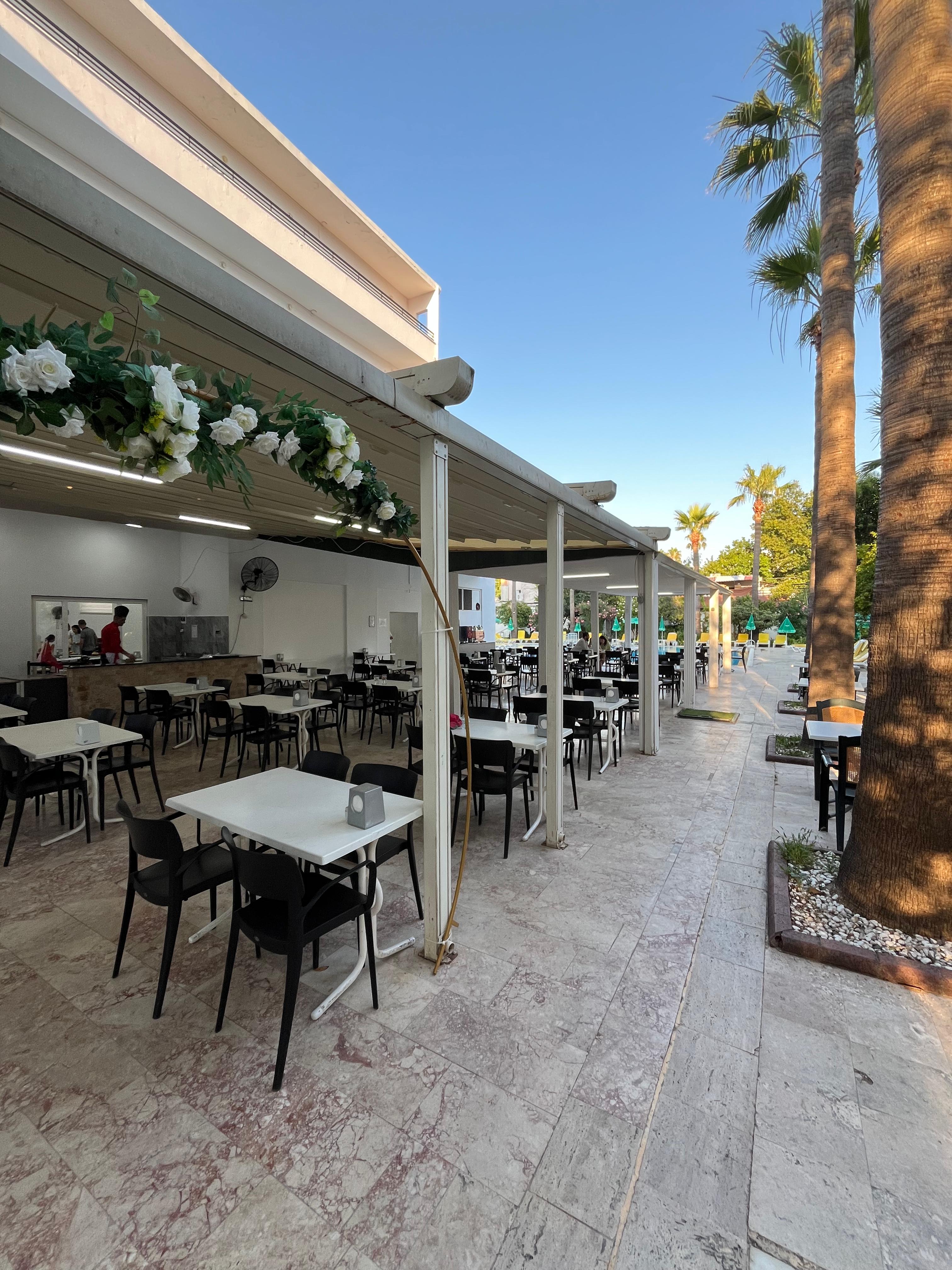 Malibu Resort Hotel 4/50