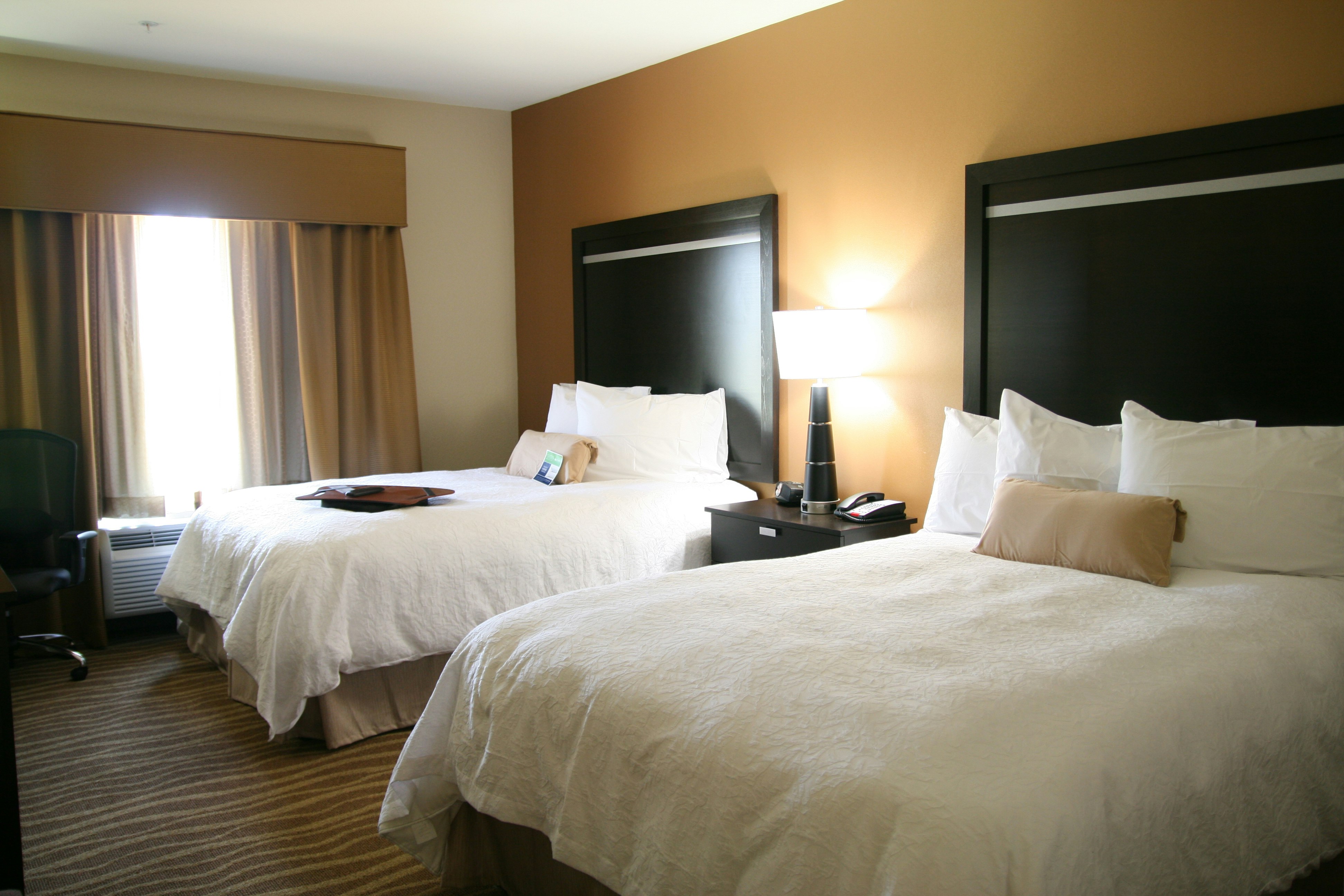 Hampton Inn and Suites Cleburne 19/78