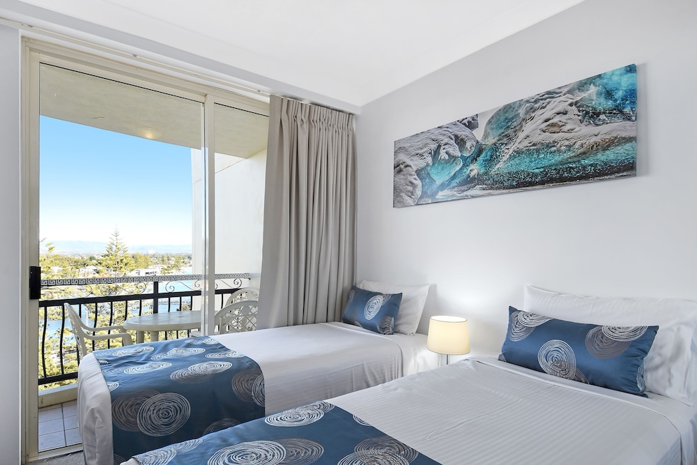 2 BEDROOMS, SUPERIOR, APARTMENT