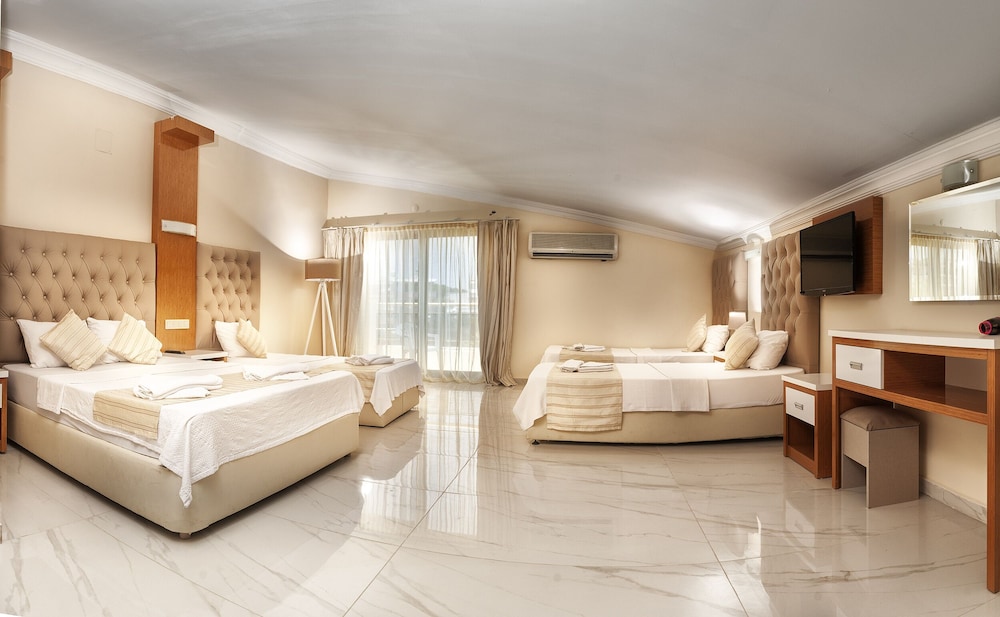 Temple Beach Hotel 20/40