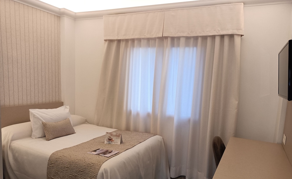 Hotel Plaza del Castillo 7/50