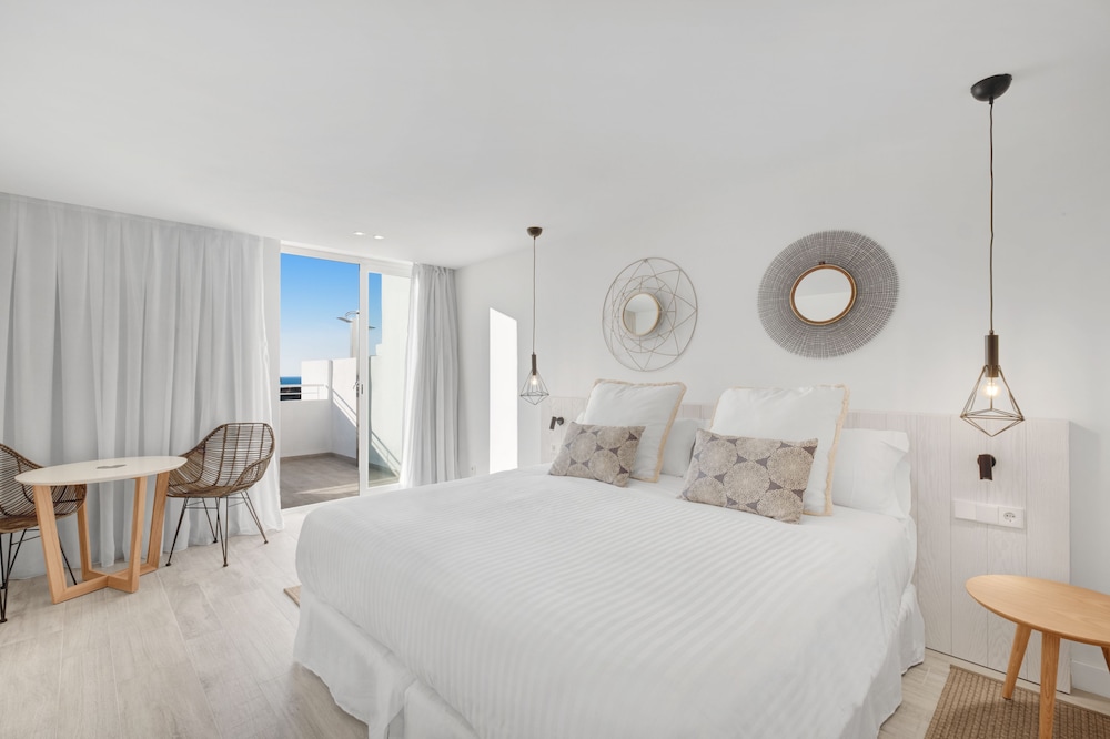 Barcelo Portinatx - Adults Only 18/67