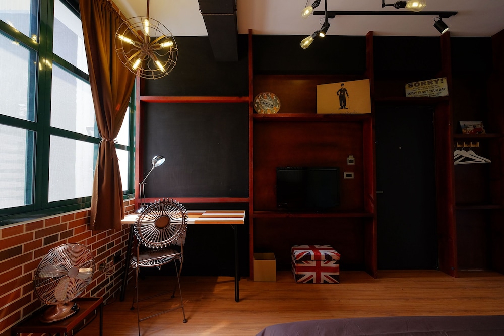 Baker Street Design Inn 35/49