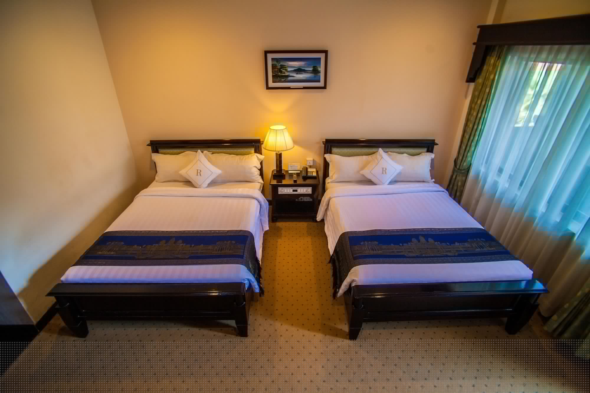 Deluxe, Twin Beds, City View