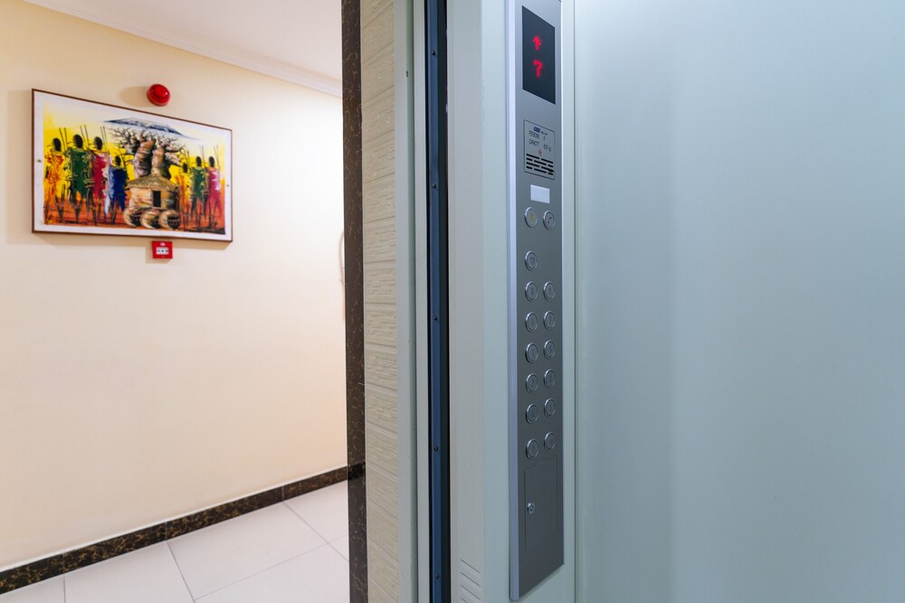 Kibo Palace Apartments 13/42