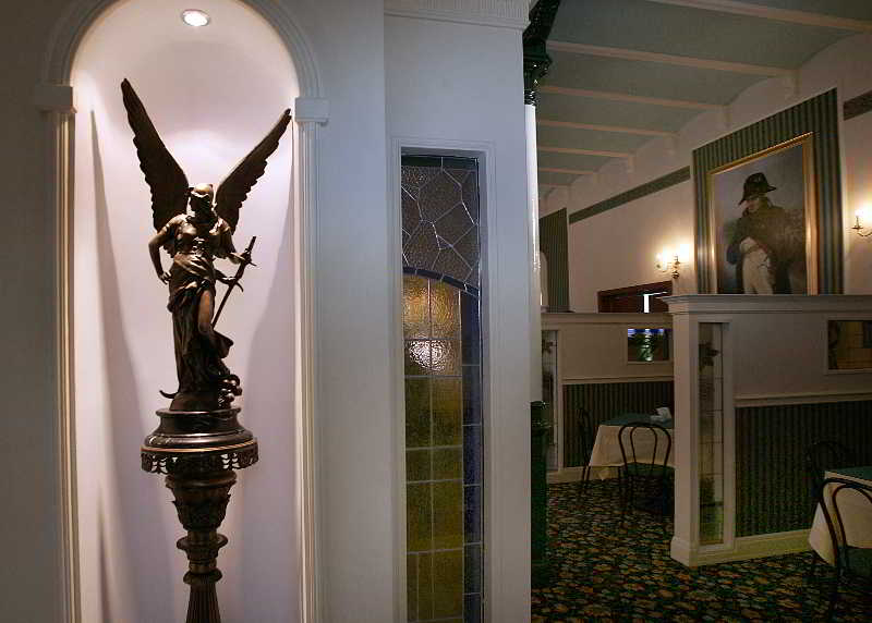Bastion Hotel 2/20