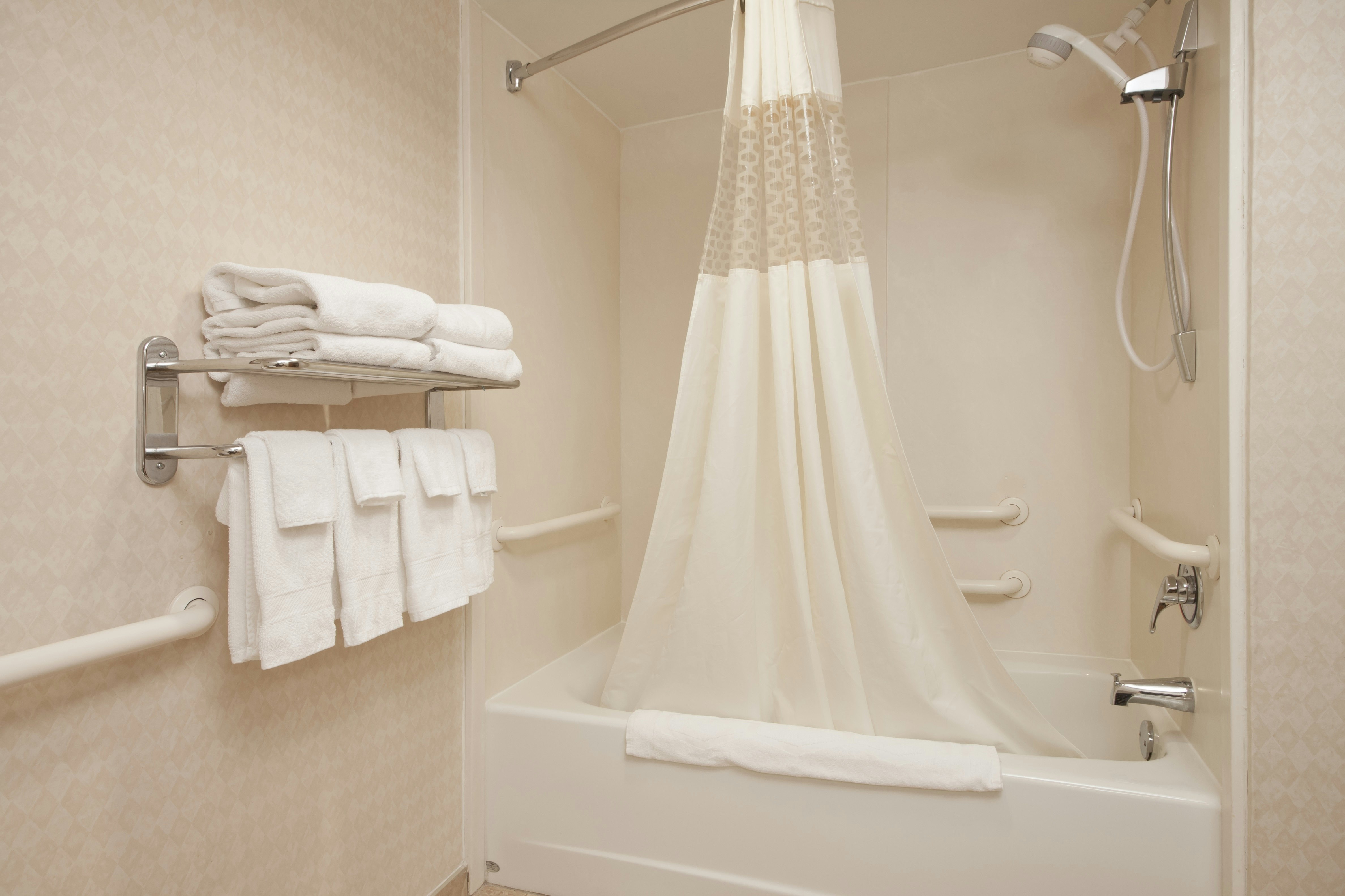 Hampton Inn Grand Rapids North 67/67