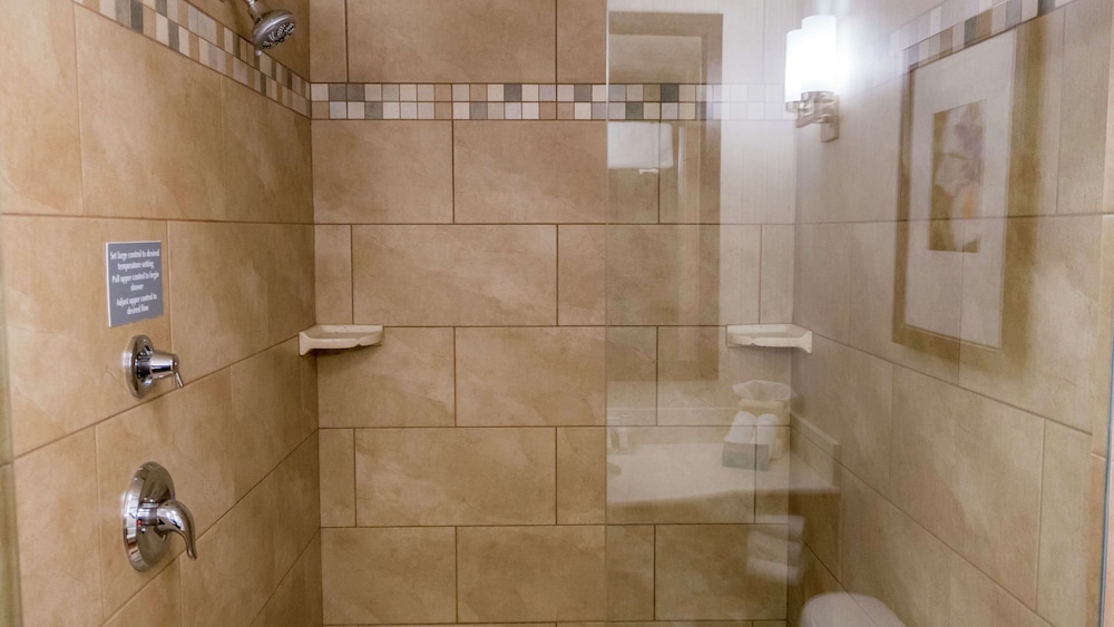 Hilton Garden Inn Plymouth, MI 15/42